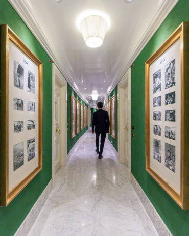 Corridor leading to guest rooms - Hotel Majestic Roma