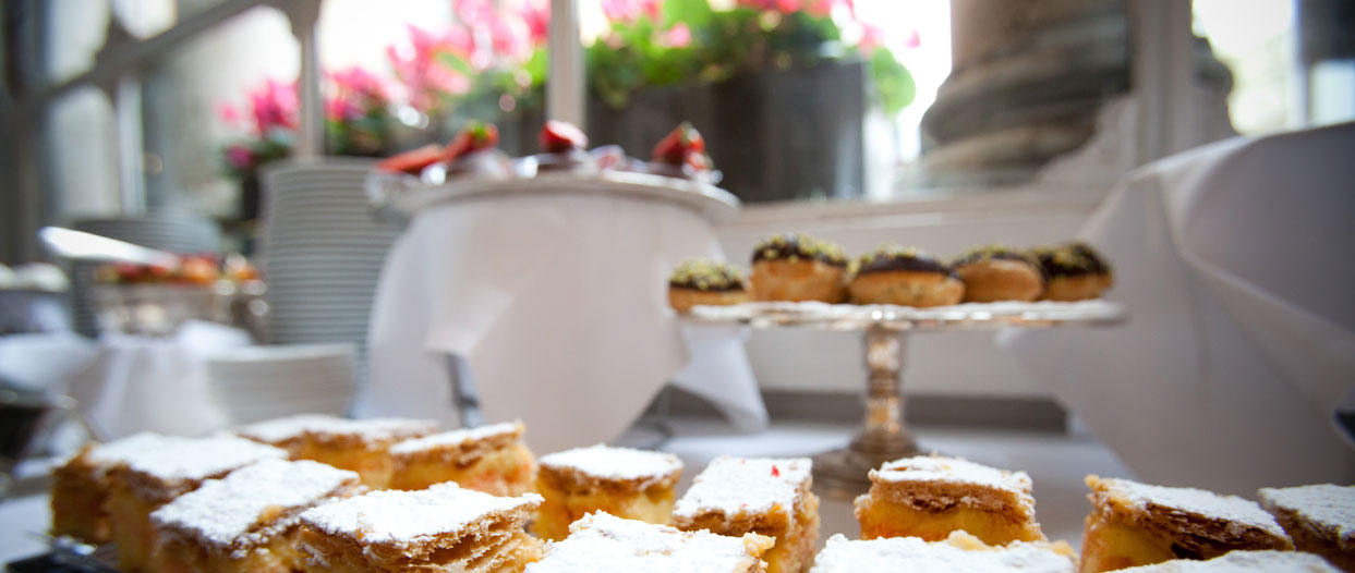 Hotel Majestic Roma buffet-05.jpg